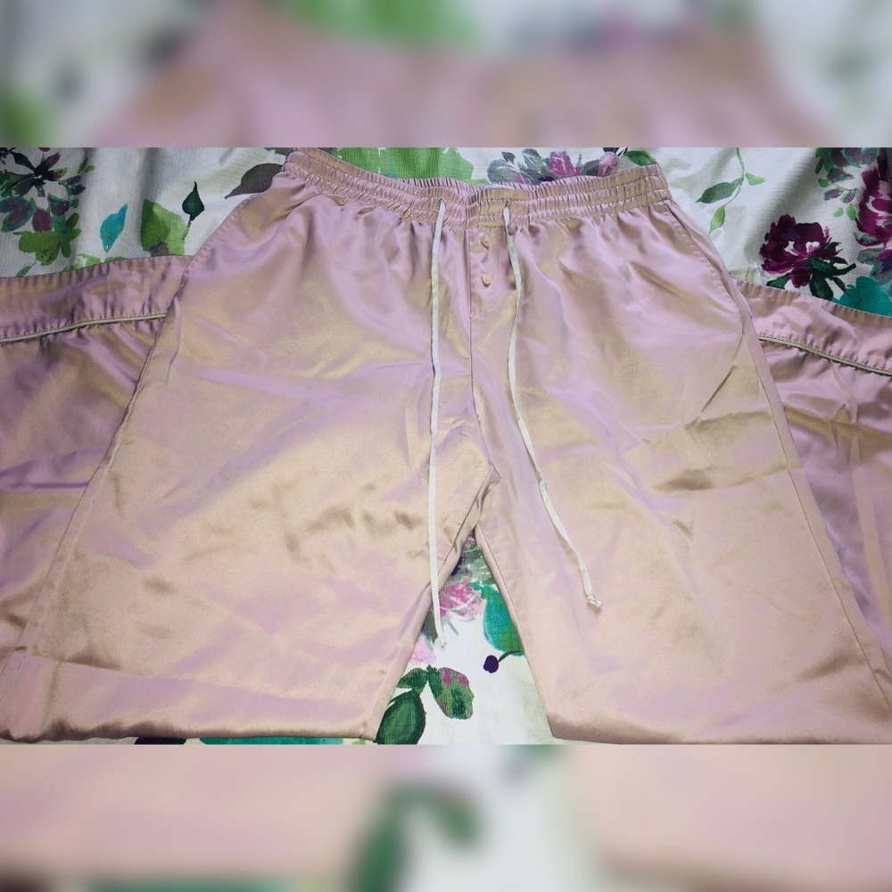 Abercrombie & Fitch Light Pink Satin Sleepwear 🧸